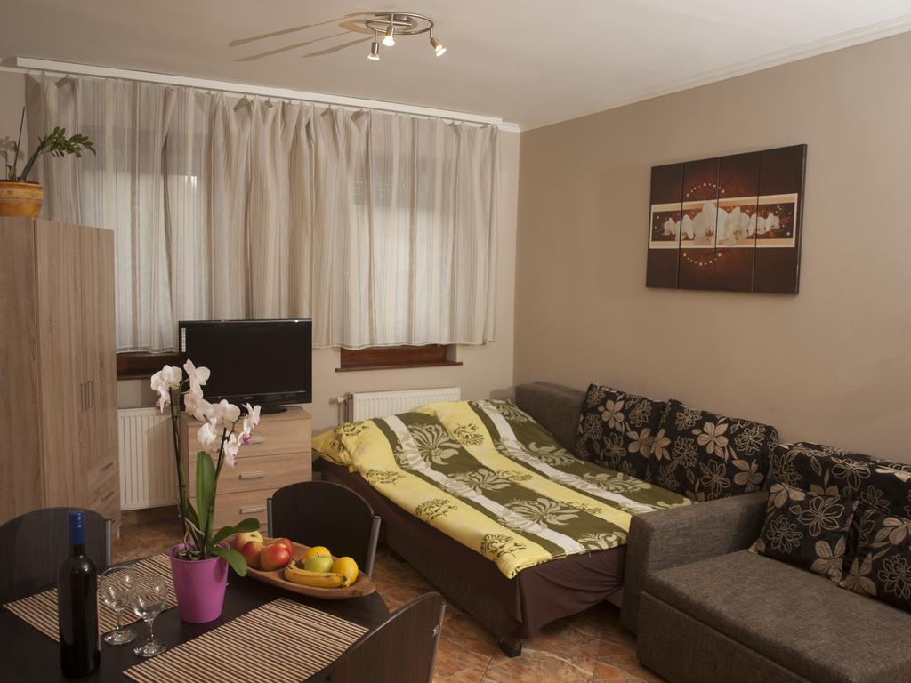 Flora Apartman 久洛 外观 照片